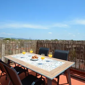 castelldefels-beachfun.topbarcelonahotels.com/